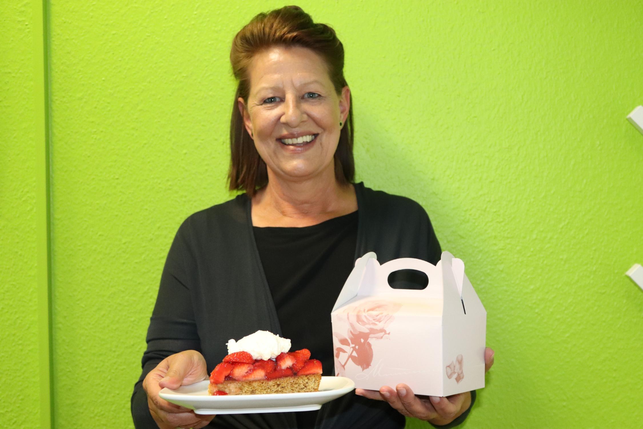 Cafe öffnet nach Coronaschließung